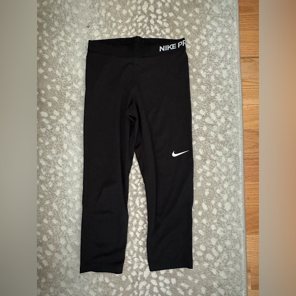 Women’s Nike Pro Capri Legging